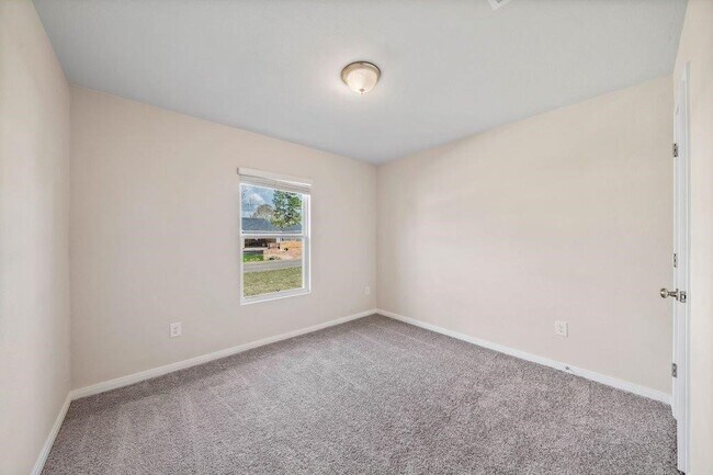 Building Photo - 103 Bering Dr