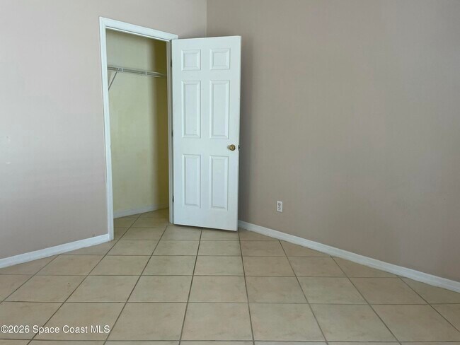 Building Photo - 4521 Decatur Cir