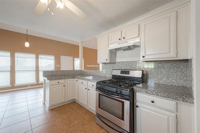 Building Photo - 703 Turtle Creek Dr