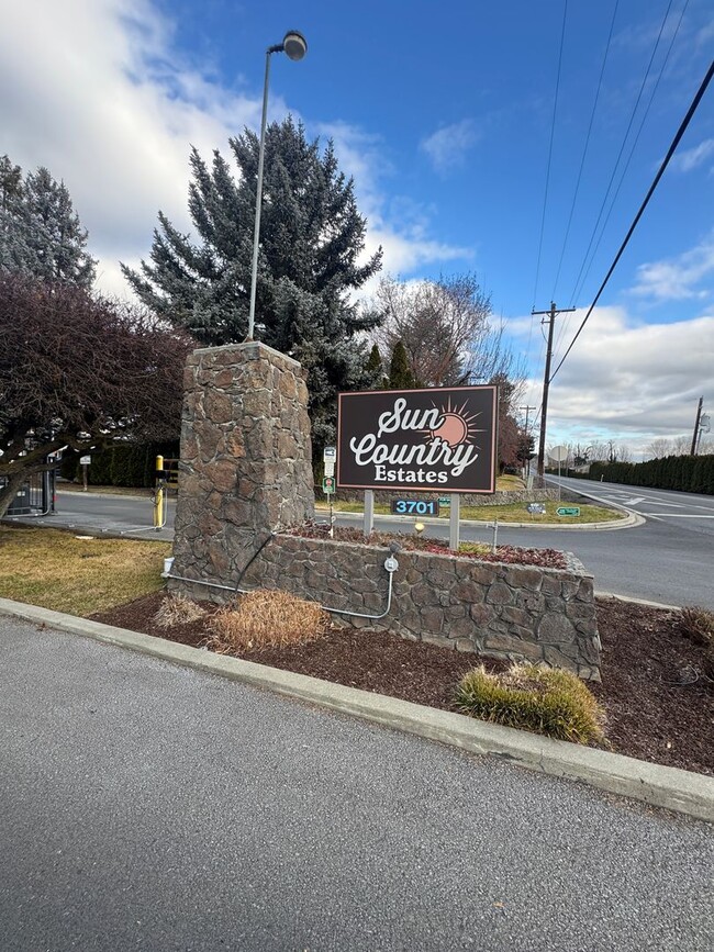 Building Photo - 3701 Gun Club Rd