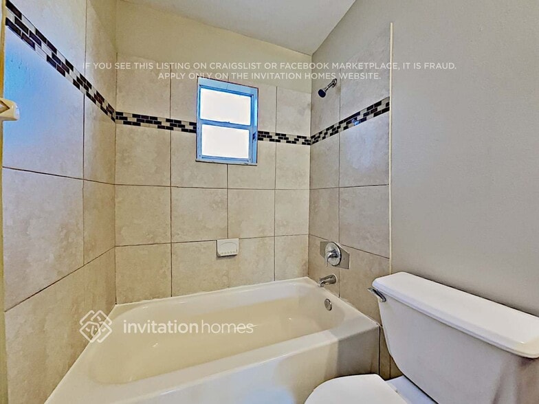 Building Photo - 1166 Vista Palma Way