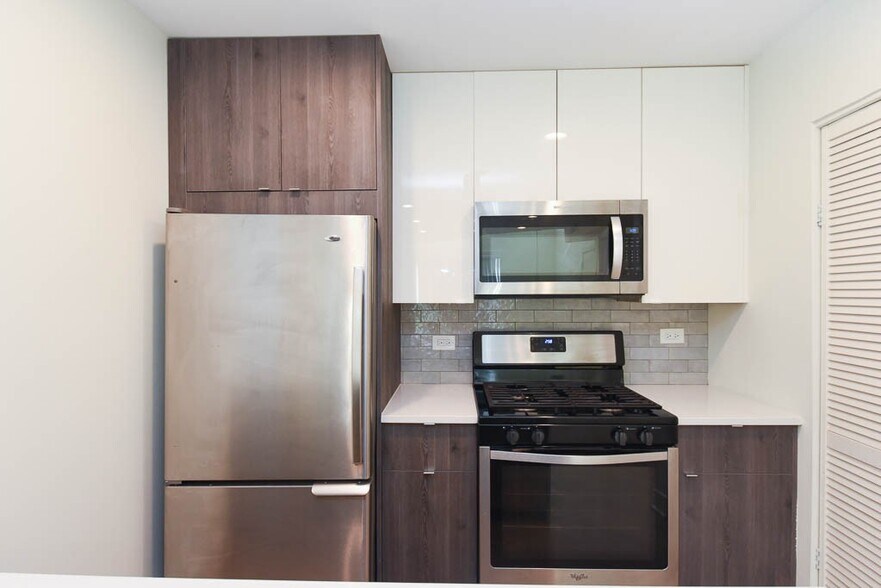 Building Photo - 843 W Grace St