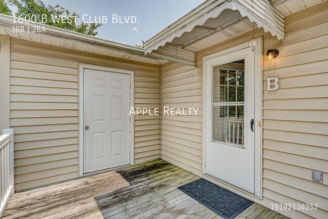 Building Photo - 1600 W Club Blvd