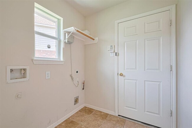Building Photo - 4627 Adobe Pines Ln