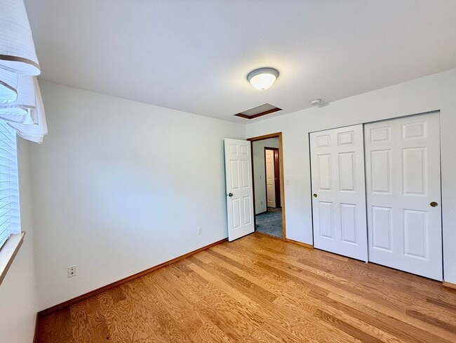 Building Photo - Rare First-Time Rental | Spacious 5BR + Office Cul-de-Sac Home Backing to Nature