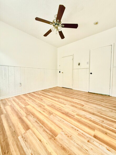 Building Photo - 147 Orange St