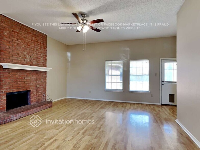 Building Photo - 924 Teakwood Ln