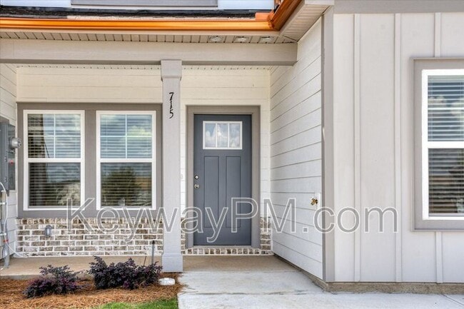 Building Photo - 715 Bronze Wy