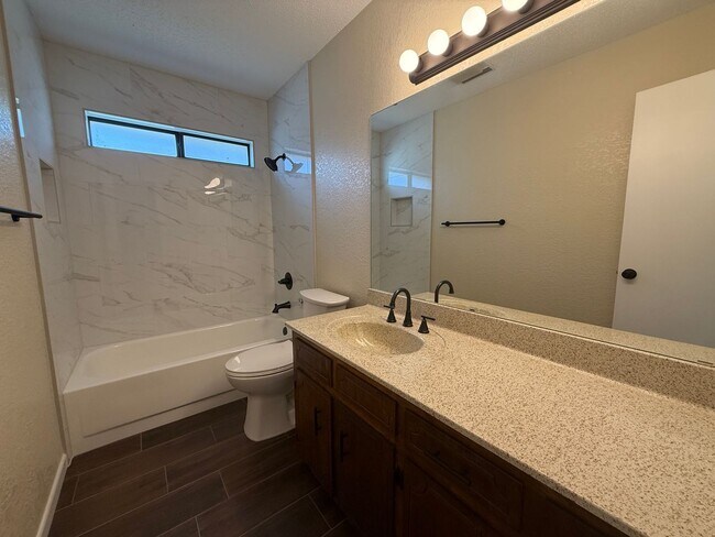 Building Photo - 4-Bedroom House for Rent in Killeen