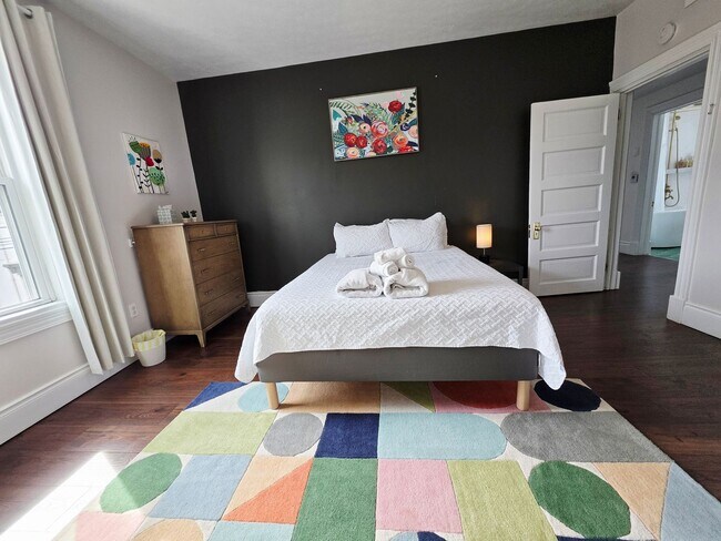 Building Photo - 9 Bailey Ave