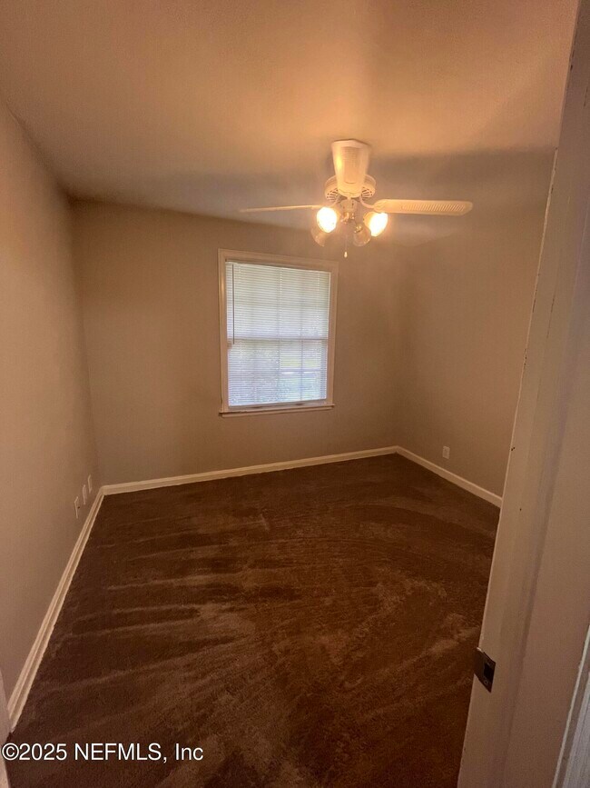 Building Photo - 4754 Sefa Cir N