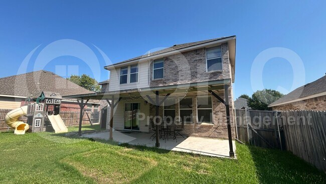 Building Photo - 905 Cedar Creek Dr