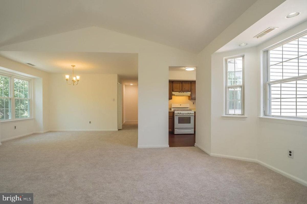 Building Photo - 1659B Trellis Cir