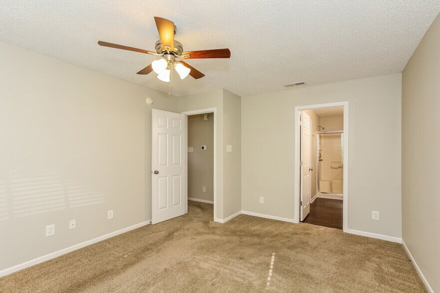 Building Photo - 14384 Black Farm Dr