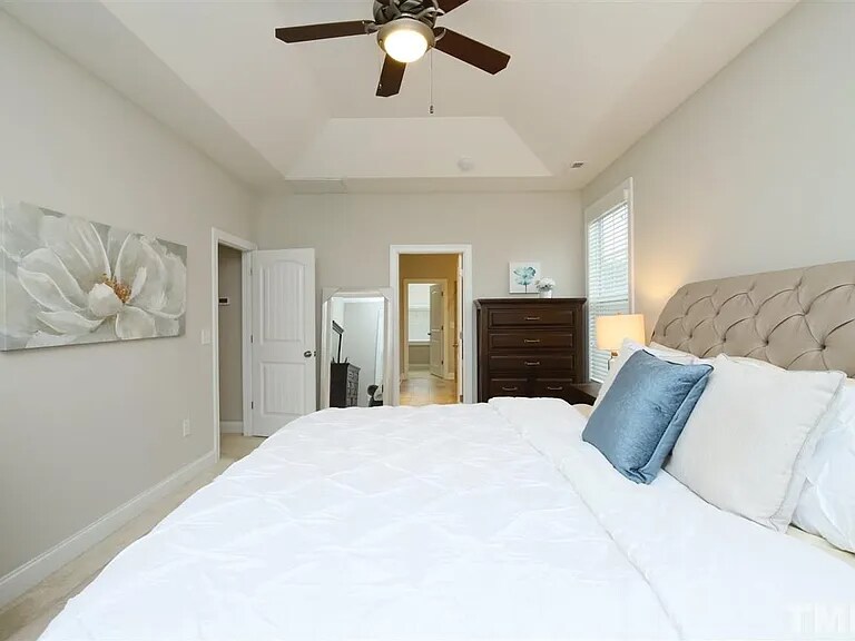 Building Photo - 318 Millbrook Dr