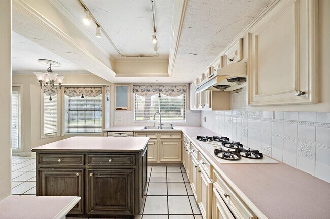 Building Photo - 7803 Goldengrove Dr
