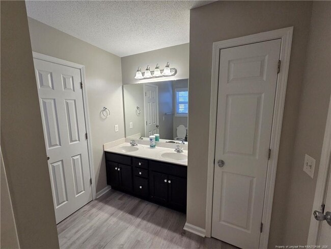 Building Photo - 220 Loxley Ln