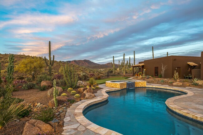 Building Photo - 6200 E Cielo Run N