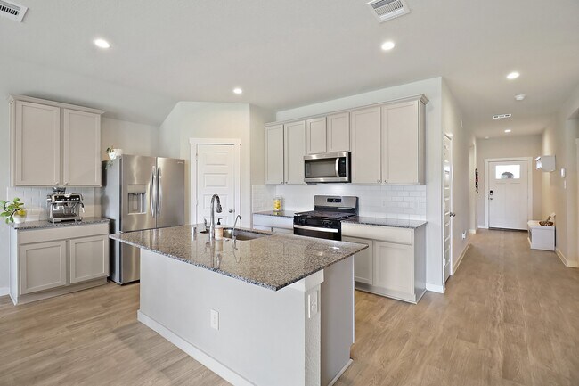 Building Photo - 127 Walnut Hl Ct