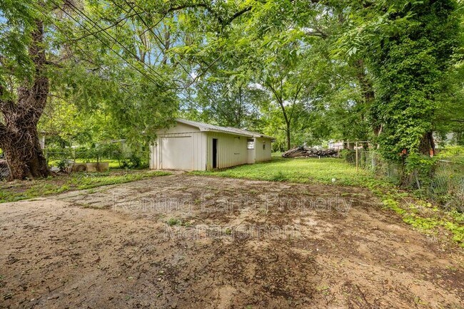 Building Photo - 4725 Court R