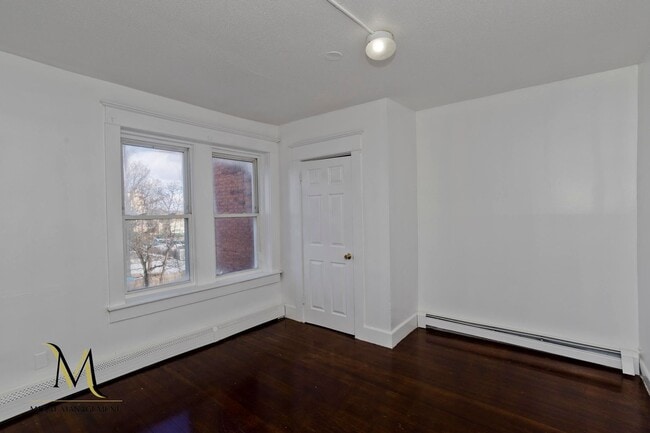 Building Photo - 528-532 Union Street