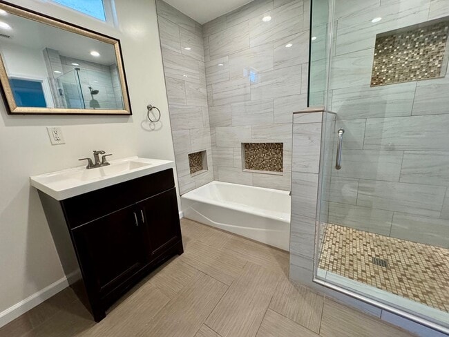 Building Photo - Charming Morningside Park Home Ready to Mo...