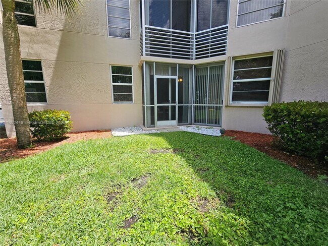 Building Photo - 9520 Seagrape Dr