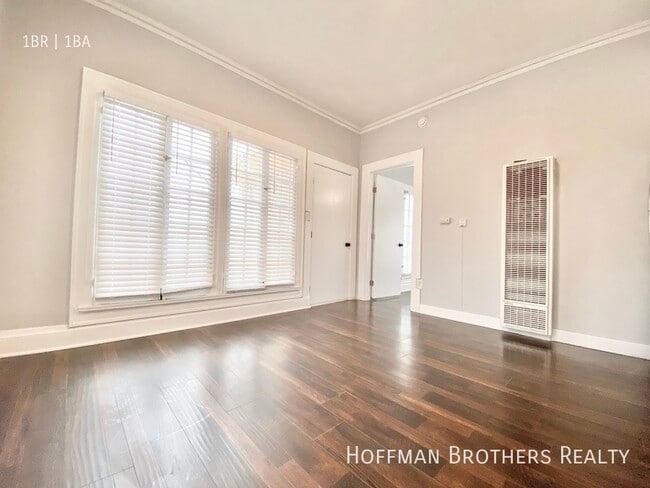 Building Photo - 1836 N Wilton Pl