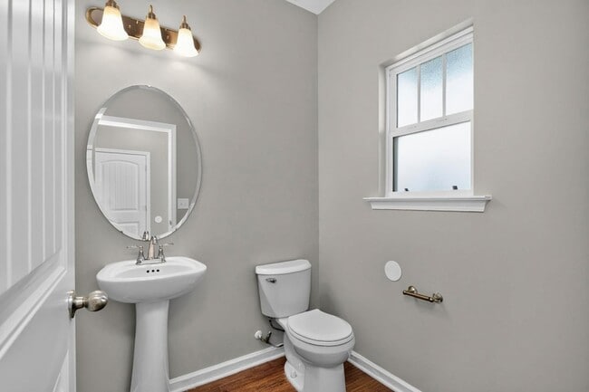 Building Photo - 520 Sunflower Dr