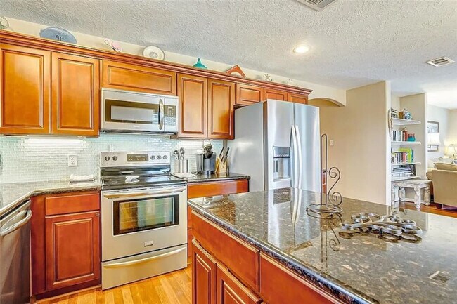 Building Photo - 820 Sandollar