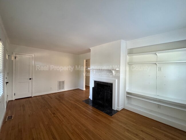 Building Photo - 3018 Medlin Dr