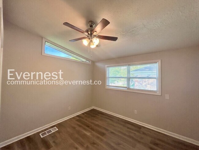 Building Photo - 1449 Ticonderoga Dr