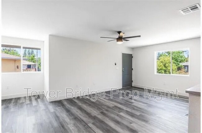 Building Photo - 2409 Cava Ct