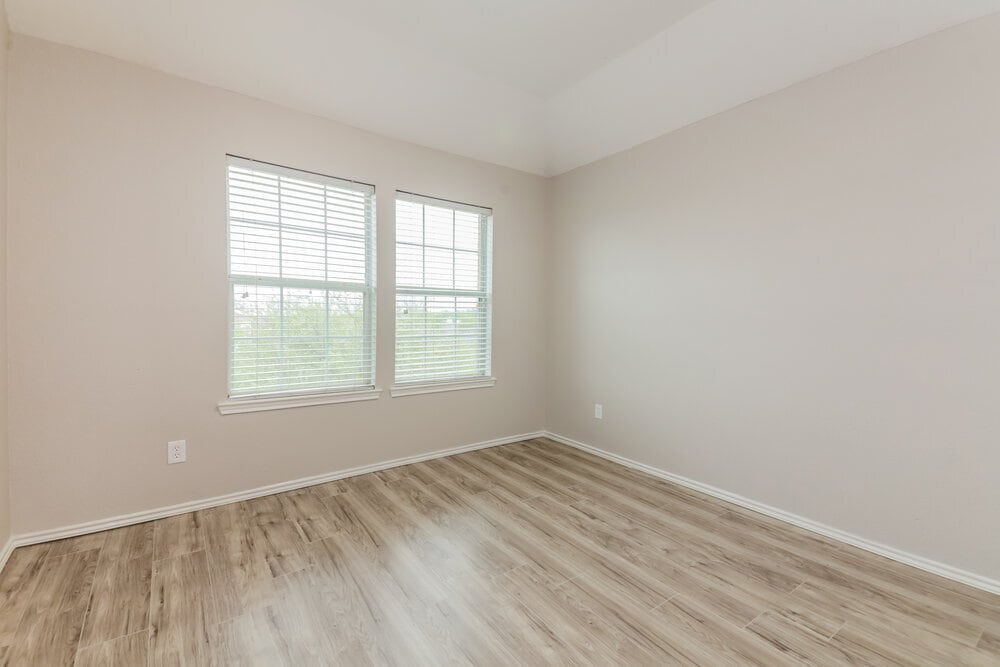 Building Photo - 2026 Gardenia Dr