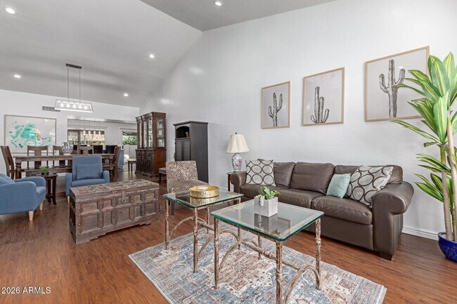 Building Photo - 11401 N 45th Pl