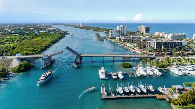 Building Photo - 100 Paradise Harbour Blvd