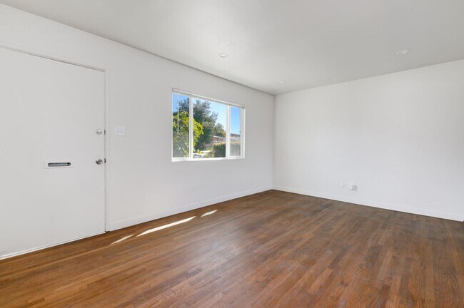 Building Photo - 4028 Casita Way