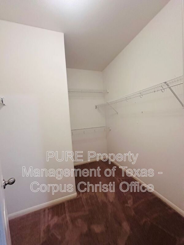 Building Photo - 6017 Tapestry Dr