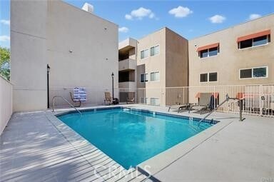Building Photo - 9610 Zelzah Ave