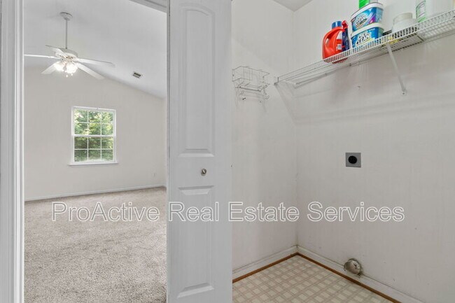 Building Photo - 5312 Pandoria Ave