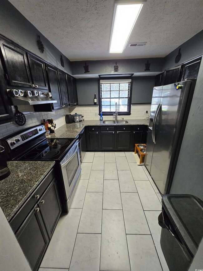 Building Photo - 830 44th Ave N