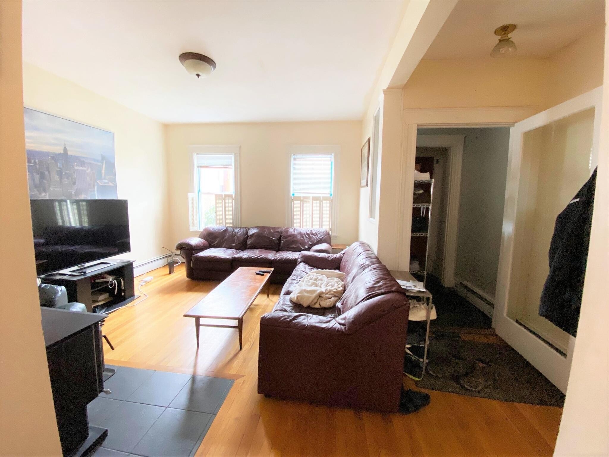 Building Photo - 24 Watson St