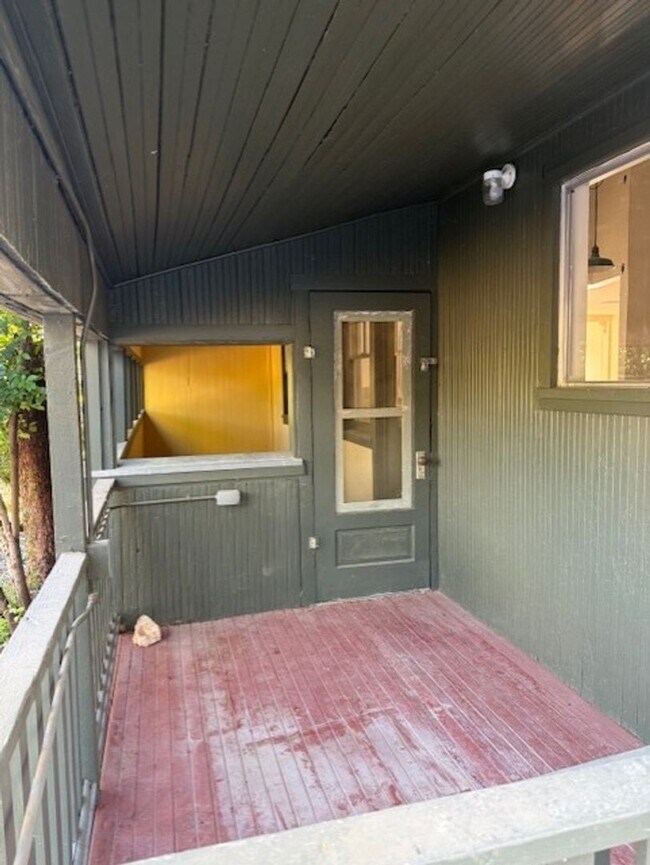 Building Photo - 326 Kindra Heights Rd