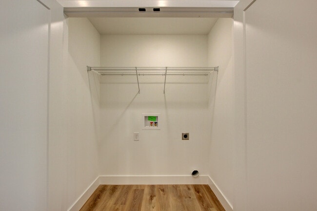 Building Photo - 238 3rd St