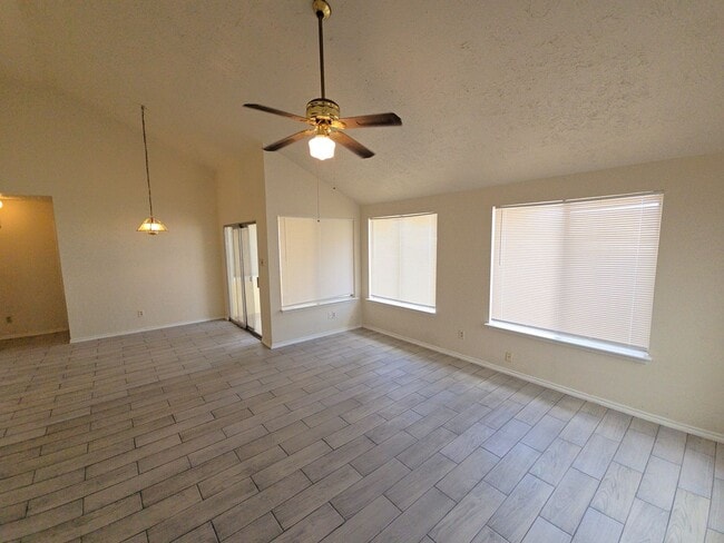 Building Photo - 3930 Mohlerbruk Dr