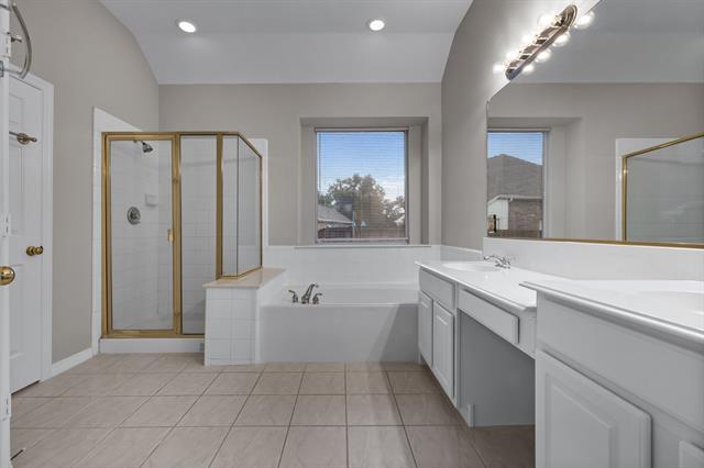 Building Photo - 6005 Stone Trace Ln