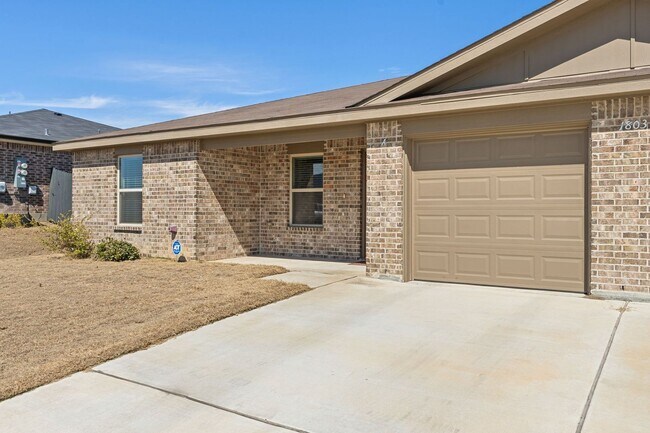 Building Photo - PM1-HH1803 Emma Naylor Ct