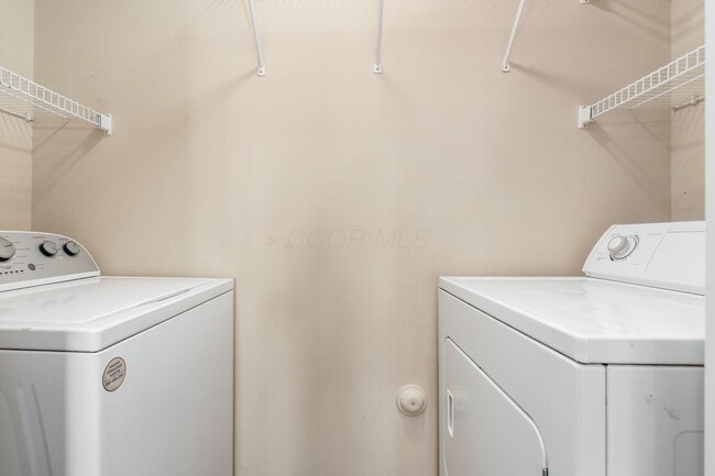 Building Photo - 5755 Laurel Pine Ln