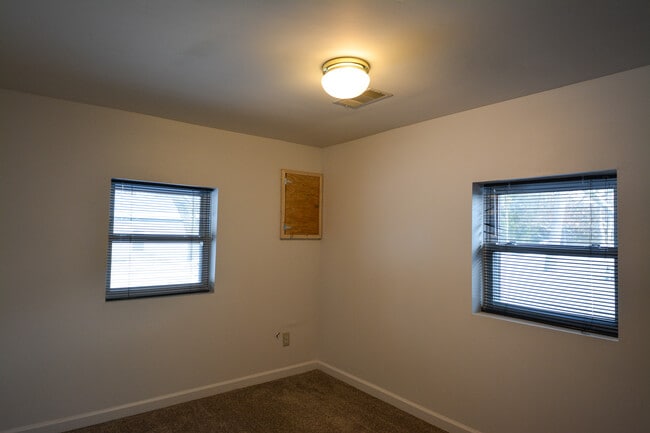 Building Photo - Stirling