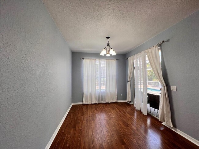 Building Photo - 1161 N Hampton Dr